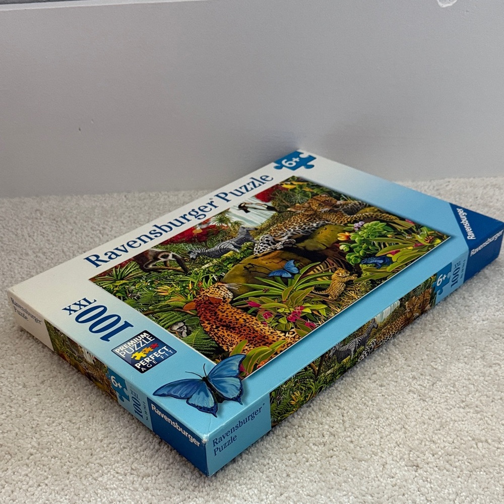 Ravensburger Jungle Wildlife XXL Puzzle — Green, Blue, Brown
